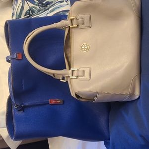 See photos bundle Tory Burch and Ivanka Trump pocketbooks
